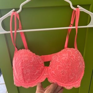 Pink VS bra